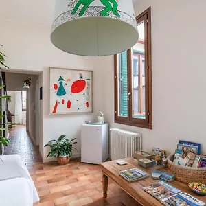 Oda ve Kahvaltı Giorni Dipinti, Floransa